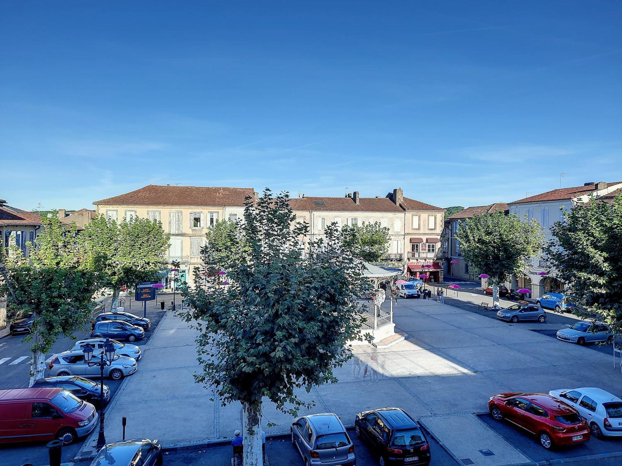 Le Carilloun Apartment Mirande  Bagian luar foto