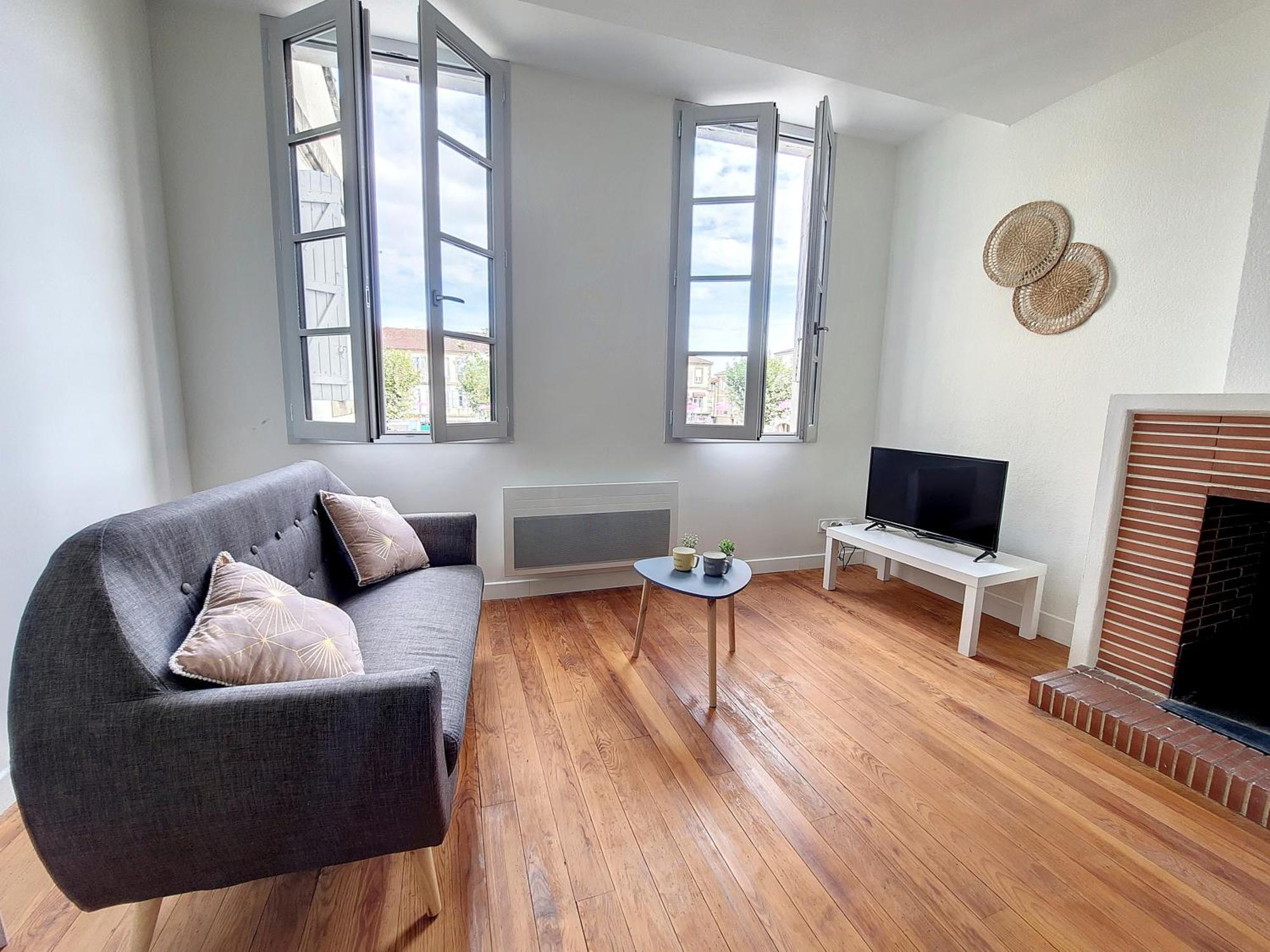 Le Carilloun Apartment Mirande  Bagian luar foto